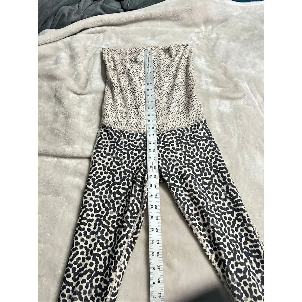 Lululemon Maternity Leggings Sz 4 White Blue Groove Flare Athletic Animal Print